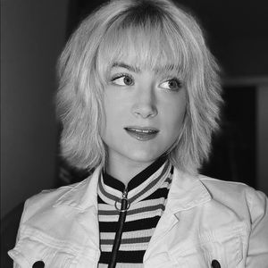 Meet your Posher, Hallie